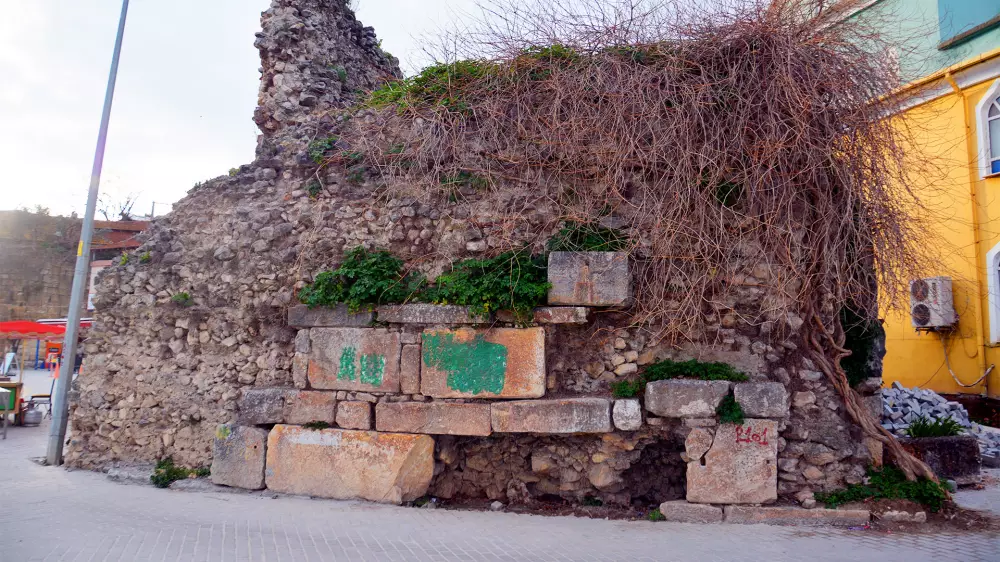 Gölyazı Inner Castle and City Walls 