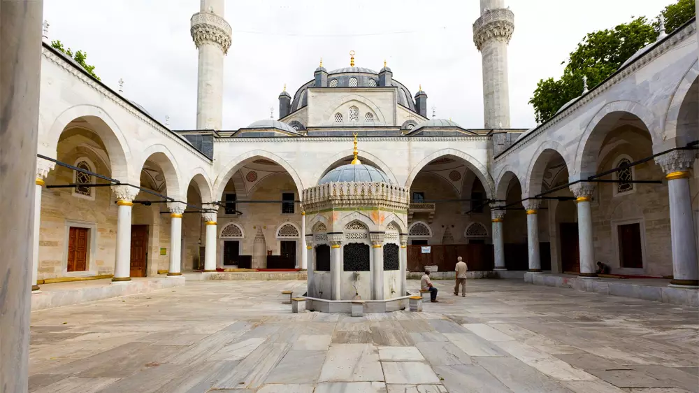 Die Neue Valide Moschee