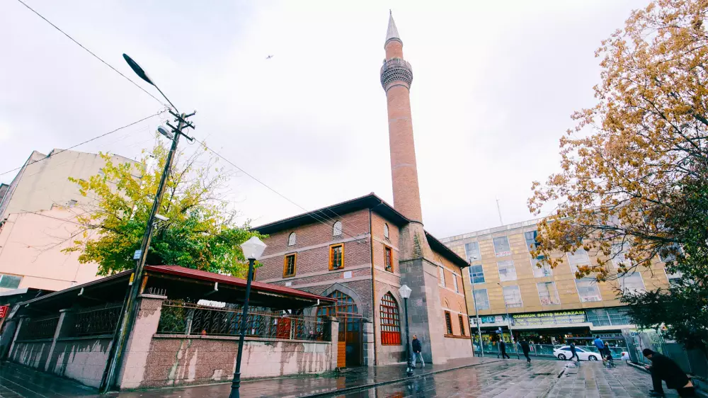 Zincirli Camii