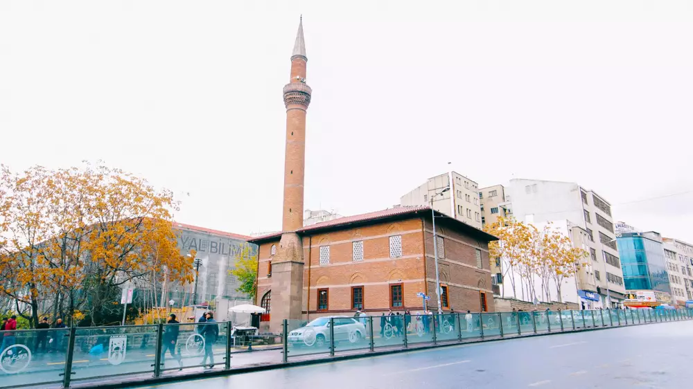 Zincirli Camii