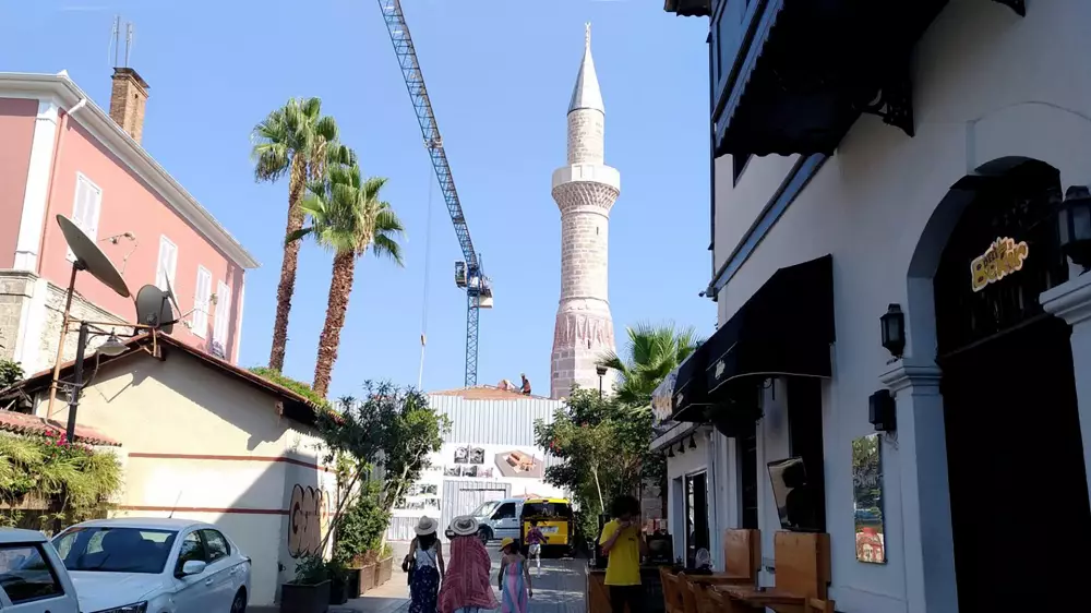 Kesik Minare Camii