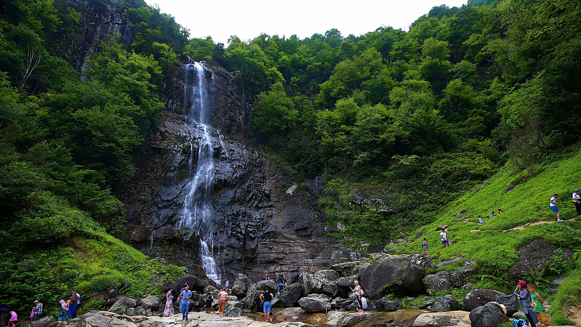 Mençuna Wasserfall