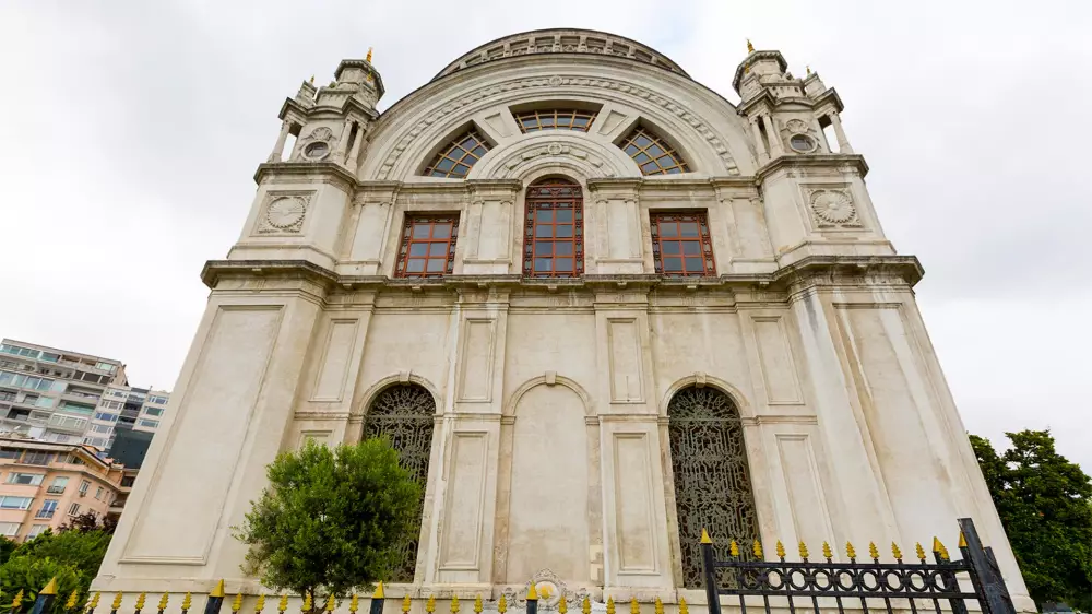 Dolmabahçe Camii