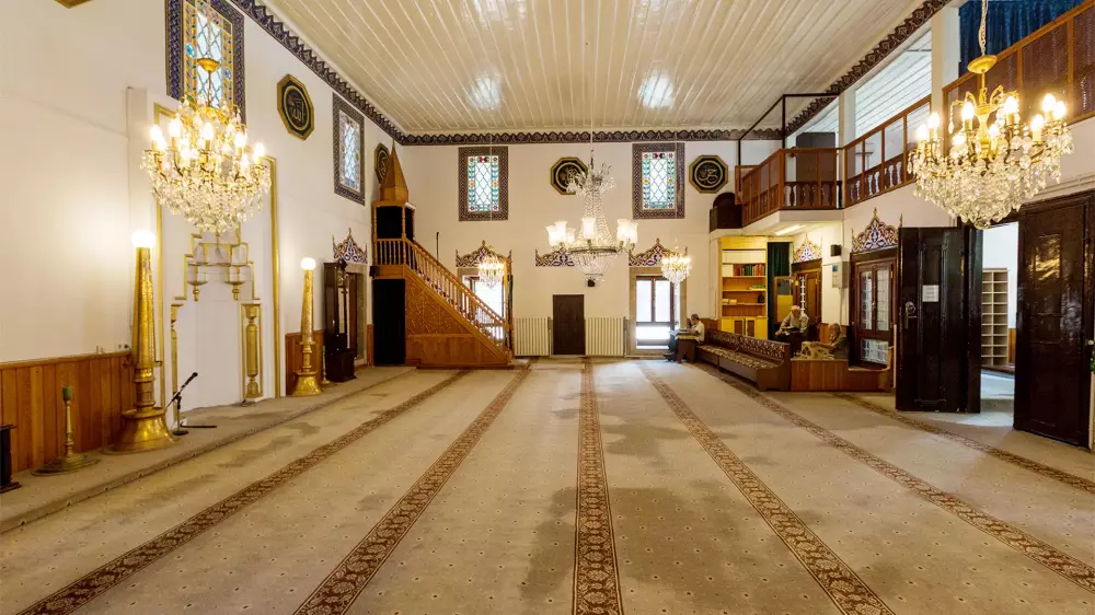 Kanlıca İskender Paşa Camii ve Türbesi