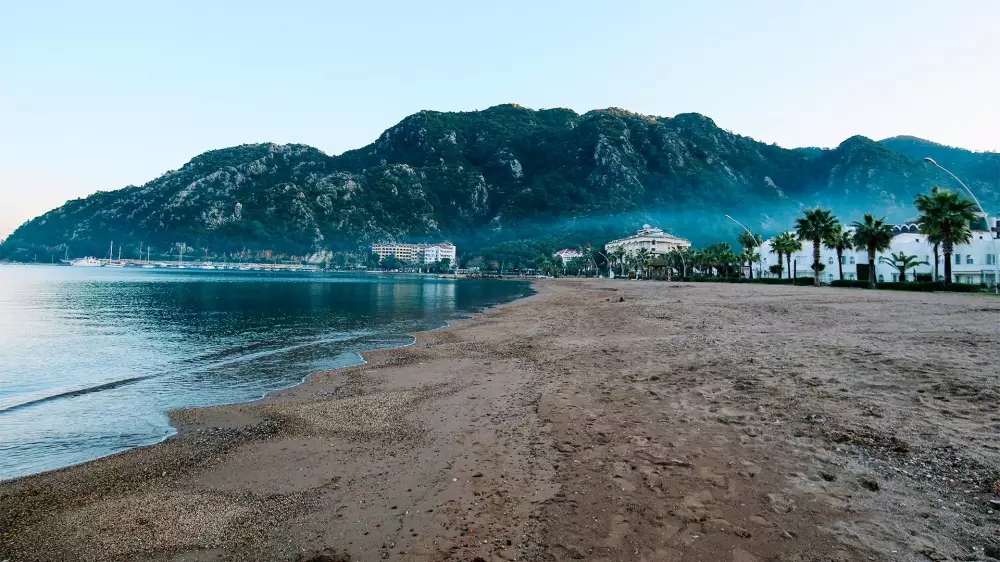 Uzunyalı Strand