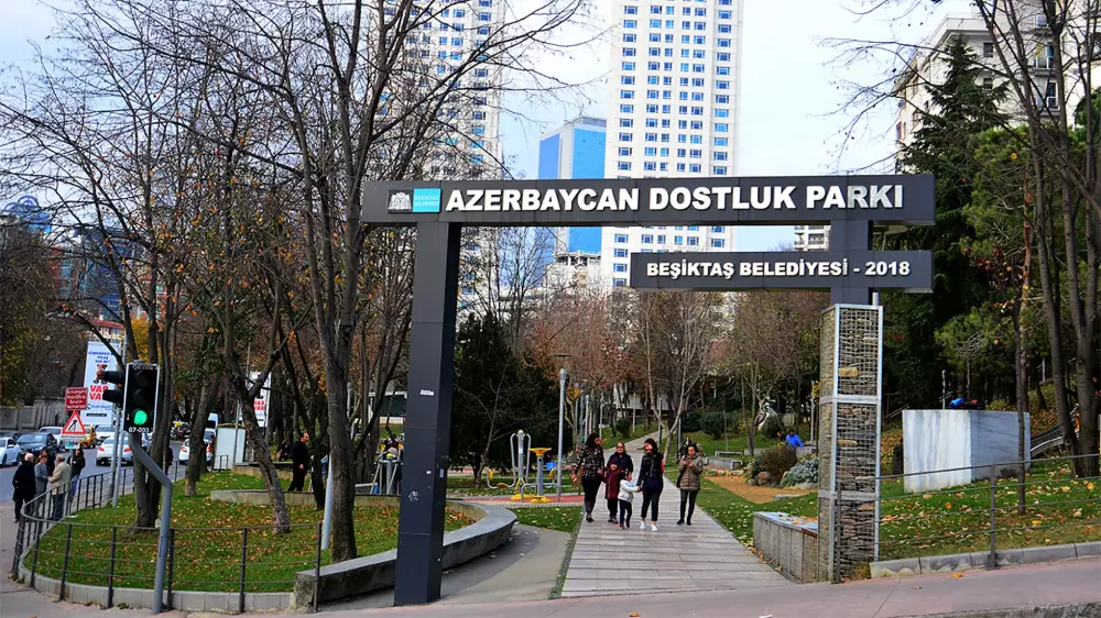 Azerbaycan Dostluk Parkı