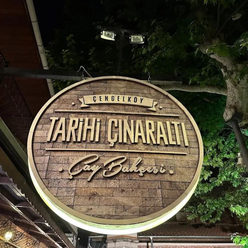 Çengelköy Tarihi Çınaraltı Çay Bahçesi