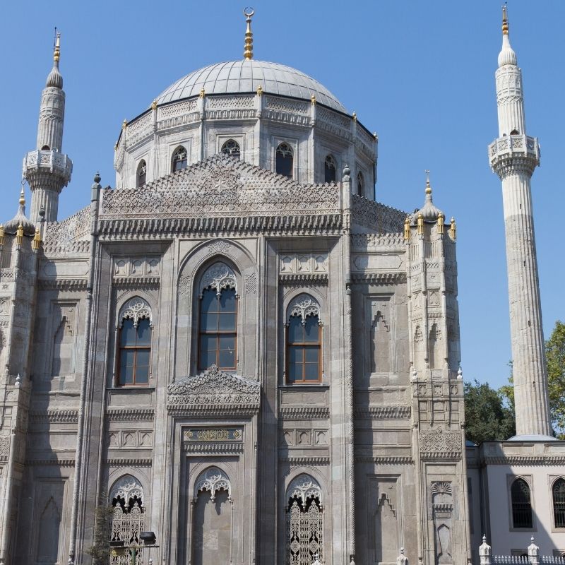 Pertevniyal Valide Sultan Camii