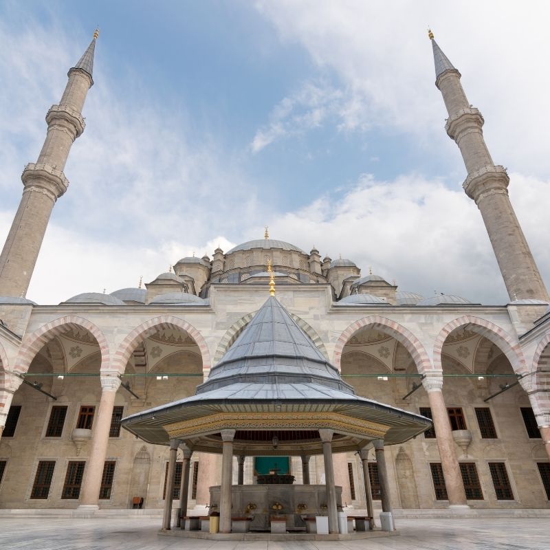 Fatih Camii ve Külliyesi