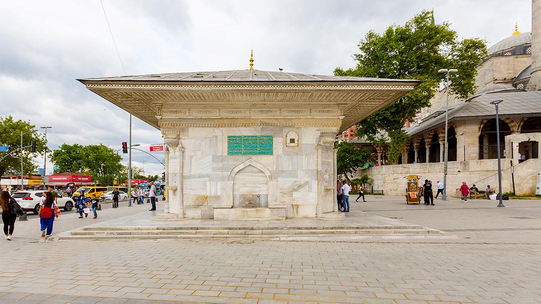 Султан III. Фонтан Ахмет (Исторический фонтан на площади Ускюдар)