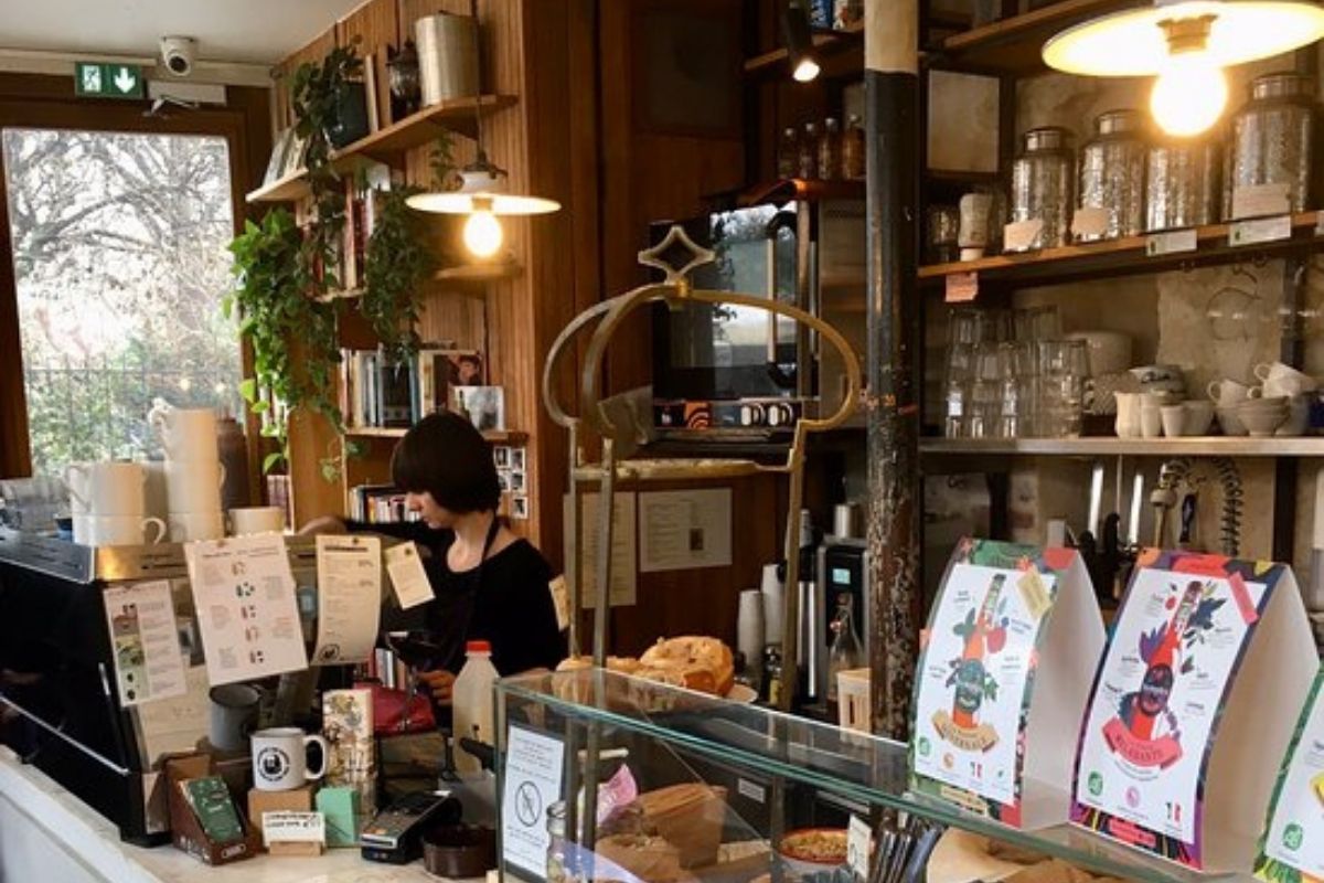 Shakespeare and Company Café