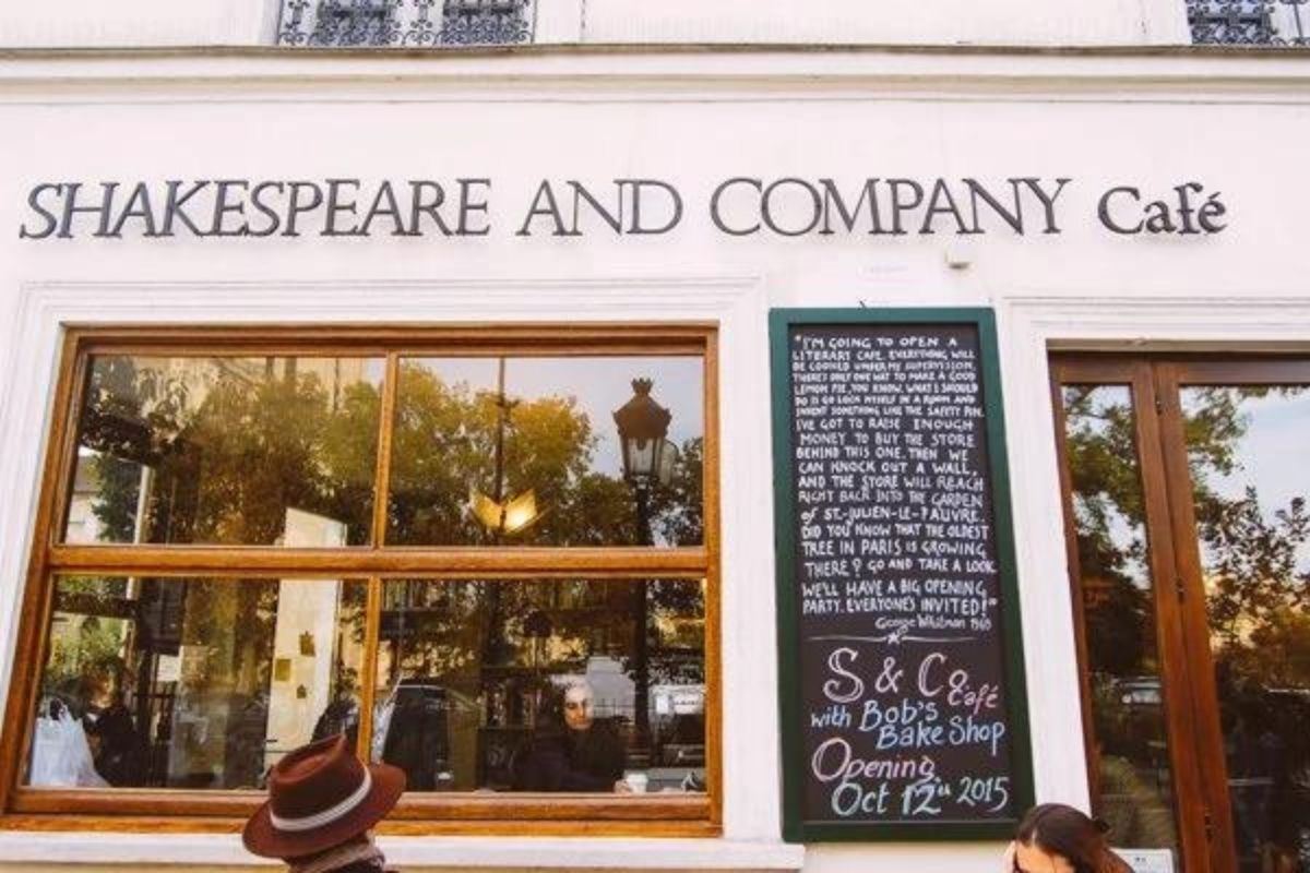 Shakespeare and Company Café