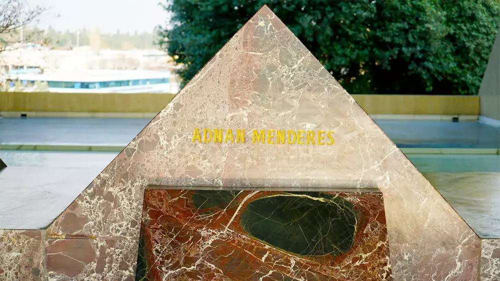 Adnan Menderes Anıt Mezarı