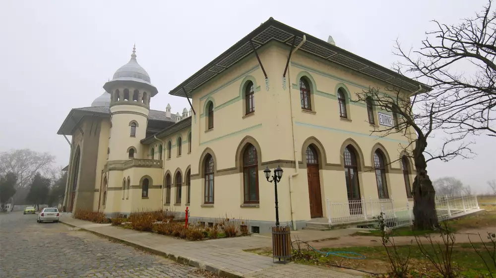 Der Karaağaç Bahnhof