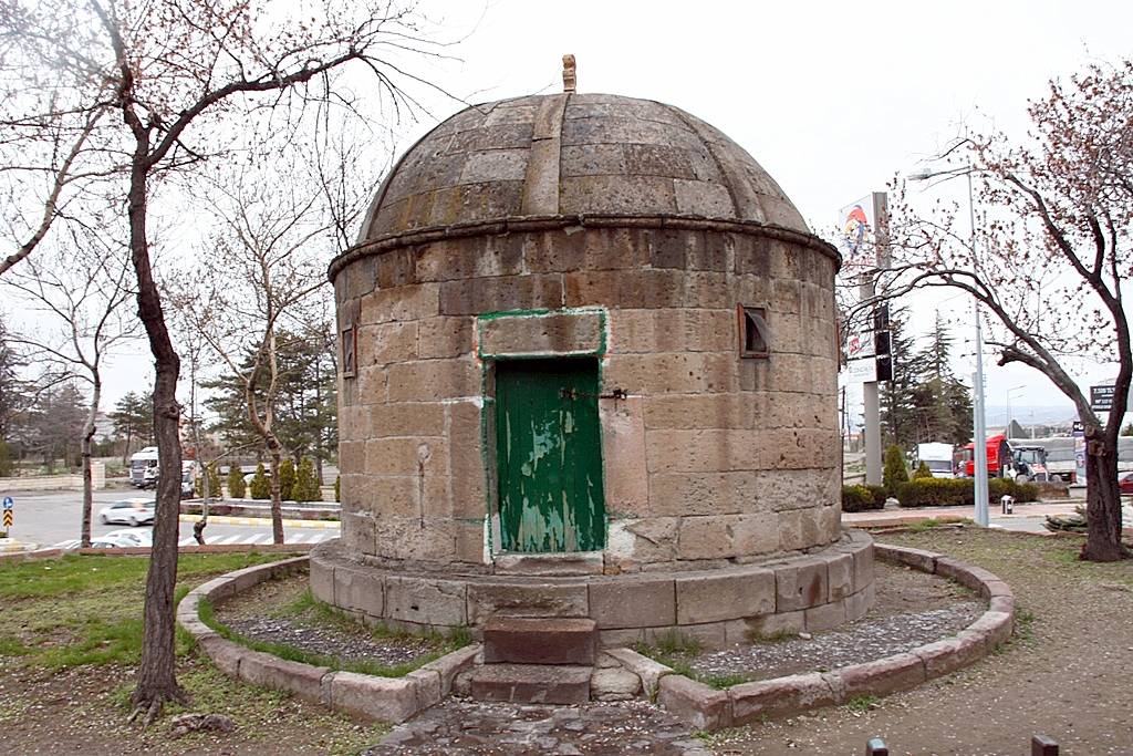 Hasan Emmi Tomb
