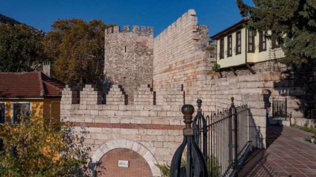 Bursa Kalesi (Saltanat Kapısı)