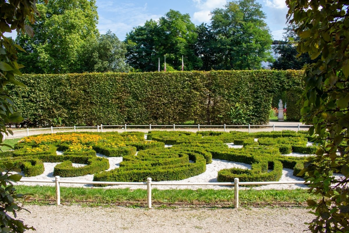 Kurfürstenpalais