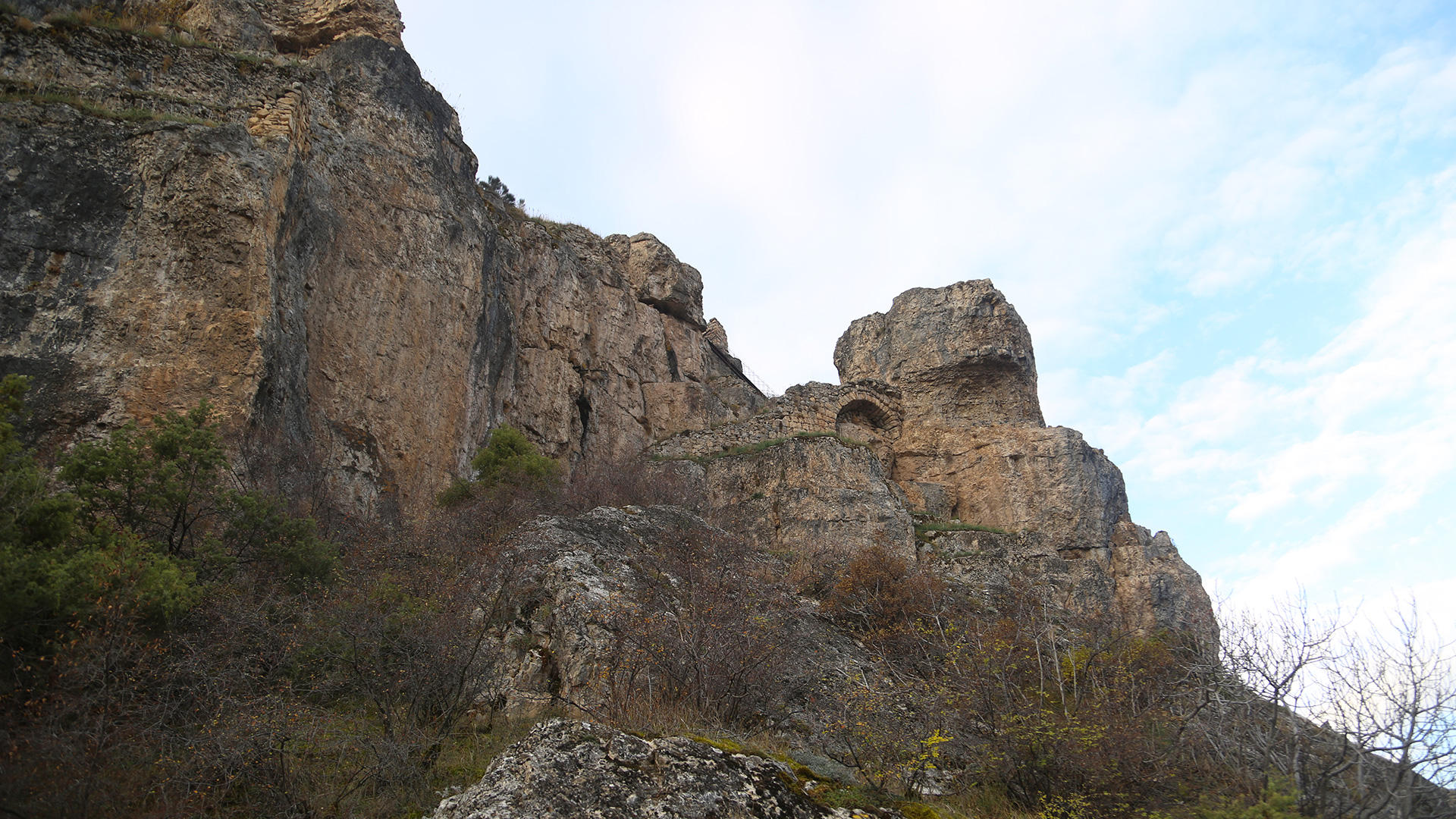 Ardanuç (Gevhernik) Castle