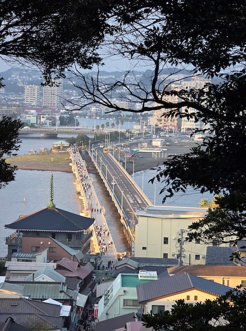 俯瞰江之島大橋