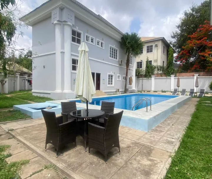 Unfurnished 3 bedroom flat with BQ