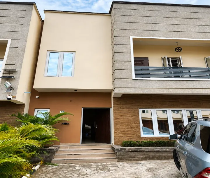 Four bedroom Terrace Duplex 