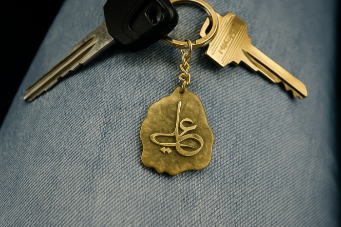 Resin Name Keychain – Personalized Elegance