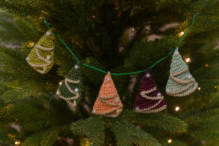 Crochet Christmas Tree Garland