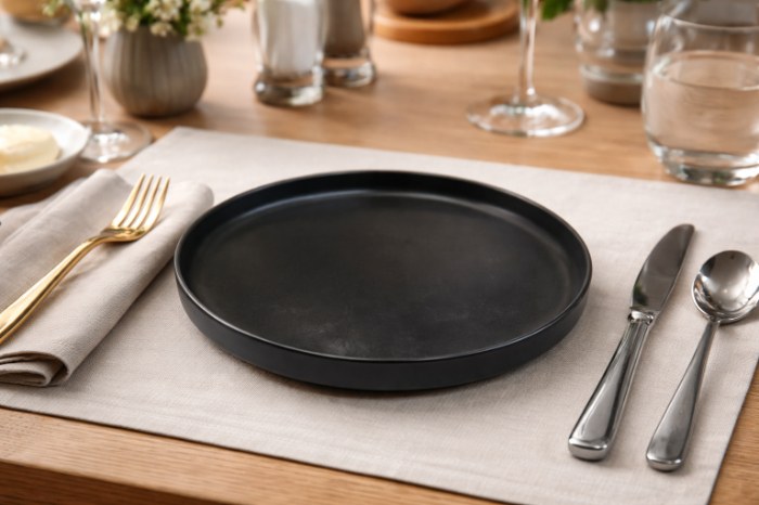 Matte Black Round Serving Plate