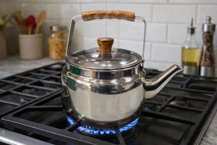 Classic Steel Kettle with Wooden Handle – 1L / 1.5L / 2L / 3L  