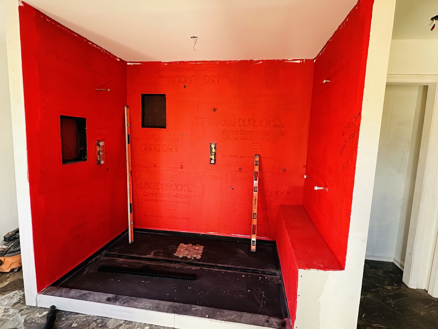 bathroom remodeling — Eduardo Valencia