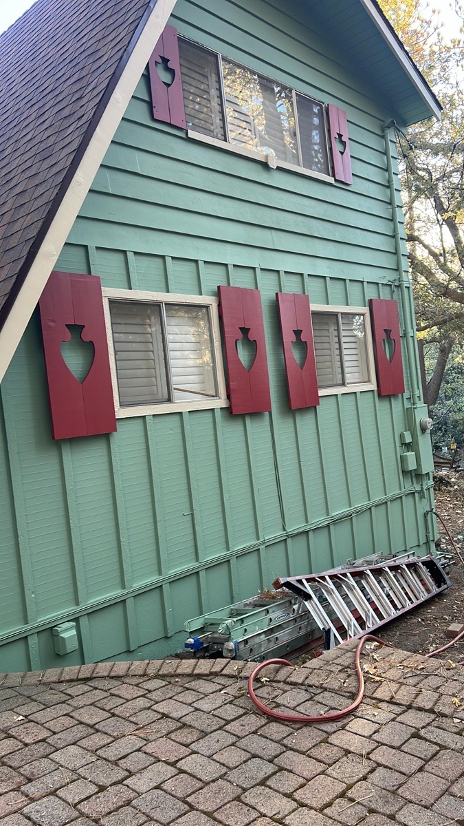 Exterior House Painting & Restoration Lake Arrowhead ca — Ricardo Méndez Ortega
