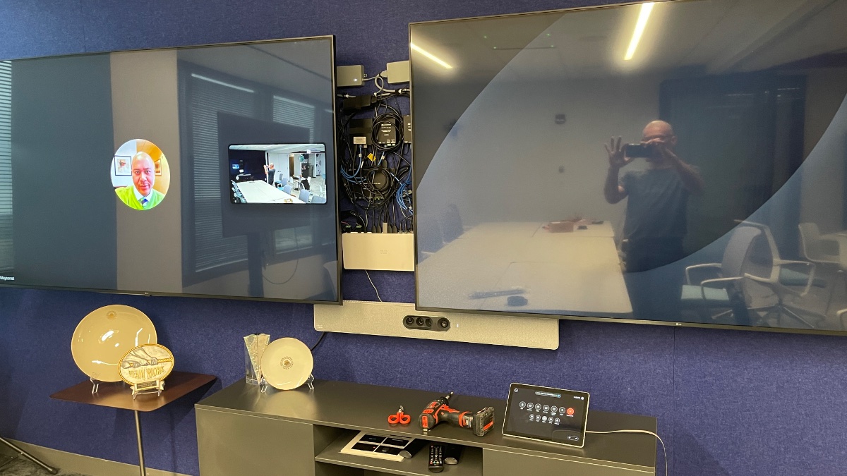 Corporate video teleconferencing system — Andrew Petcov
