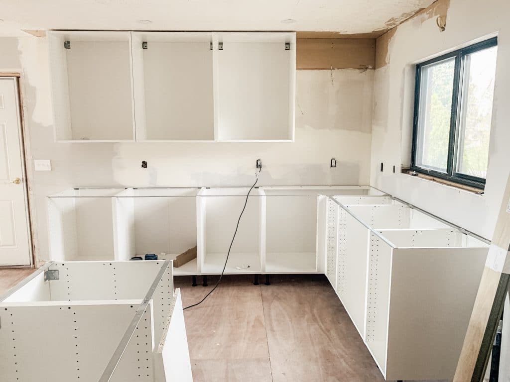 KITCHEN REMODELING / CABINET ASSEMBLY & INSTALLATION — Rigo Benitez