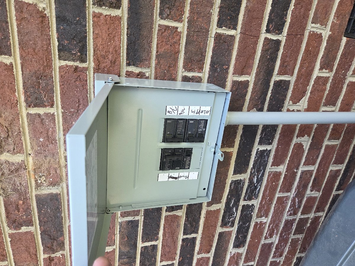 "Replacement of breaker box — Santo