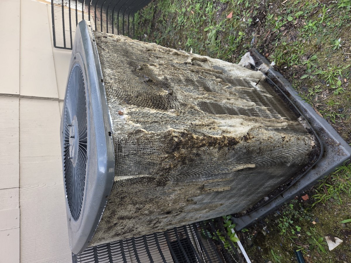 "Preventive maintenance and cleaning of outdoor condensing unit. — Santo