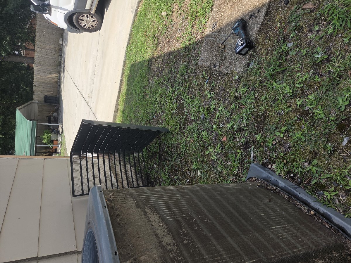 "Preventive maintenance and cleaning of outdoor condensing unit. — Santo