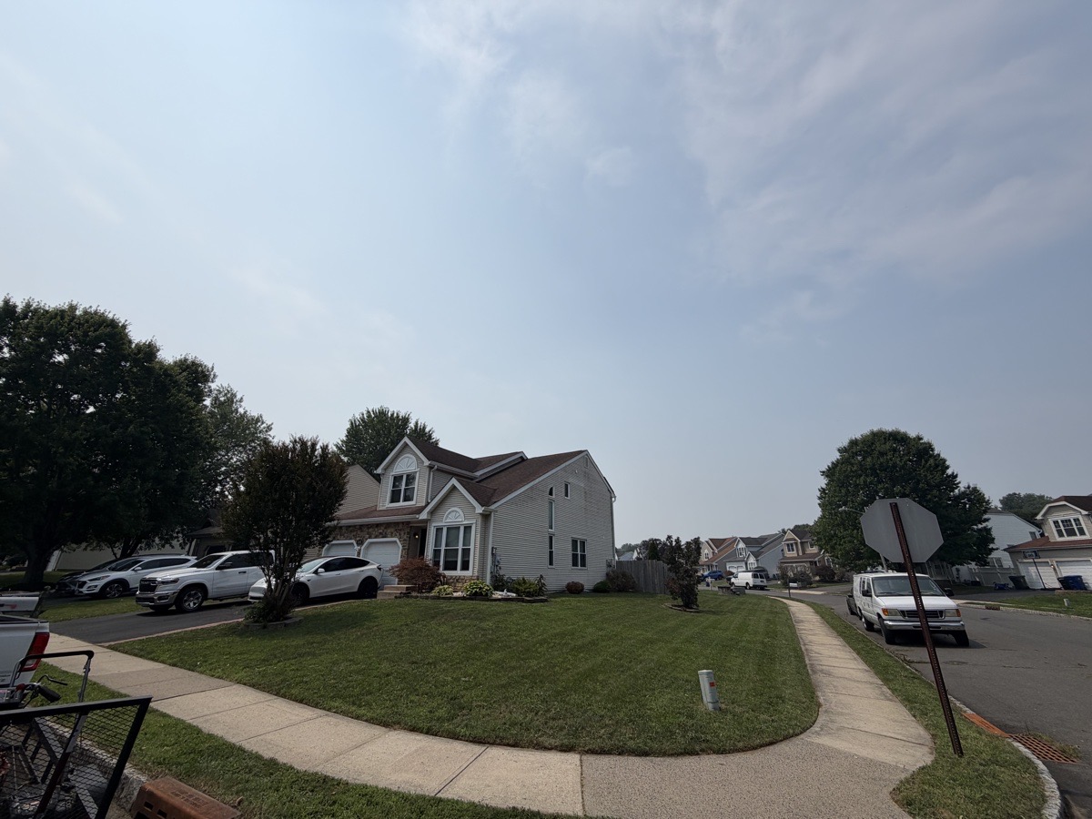 Landscaping in Burlington County, New Jersey, United States by Platinum Green — Platinum Green’s Yard work (2 of 16)