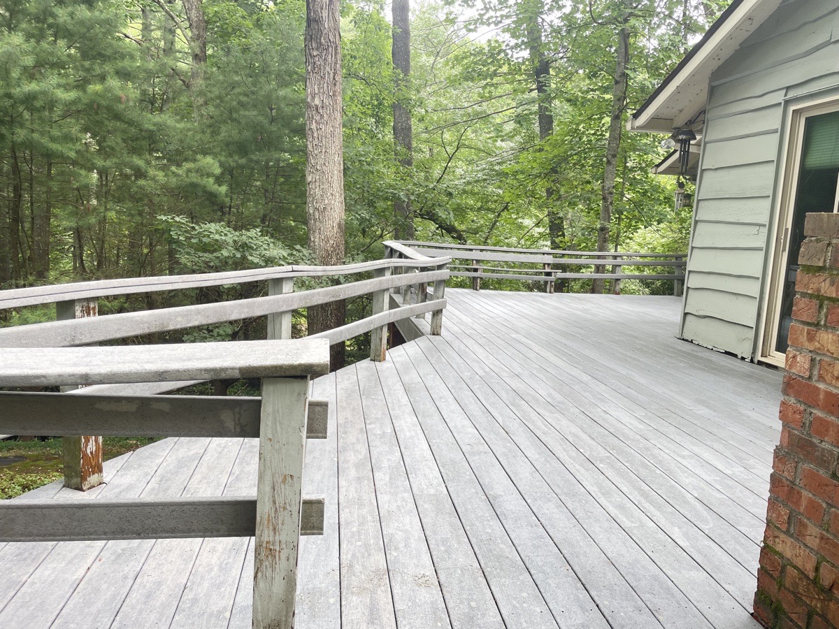 Pressure washing in Greer, SC by Saul Bustamante (5 of 5)
