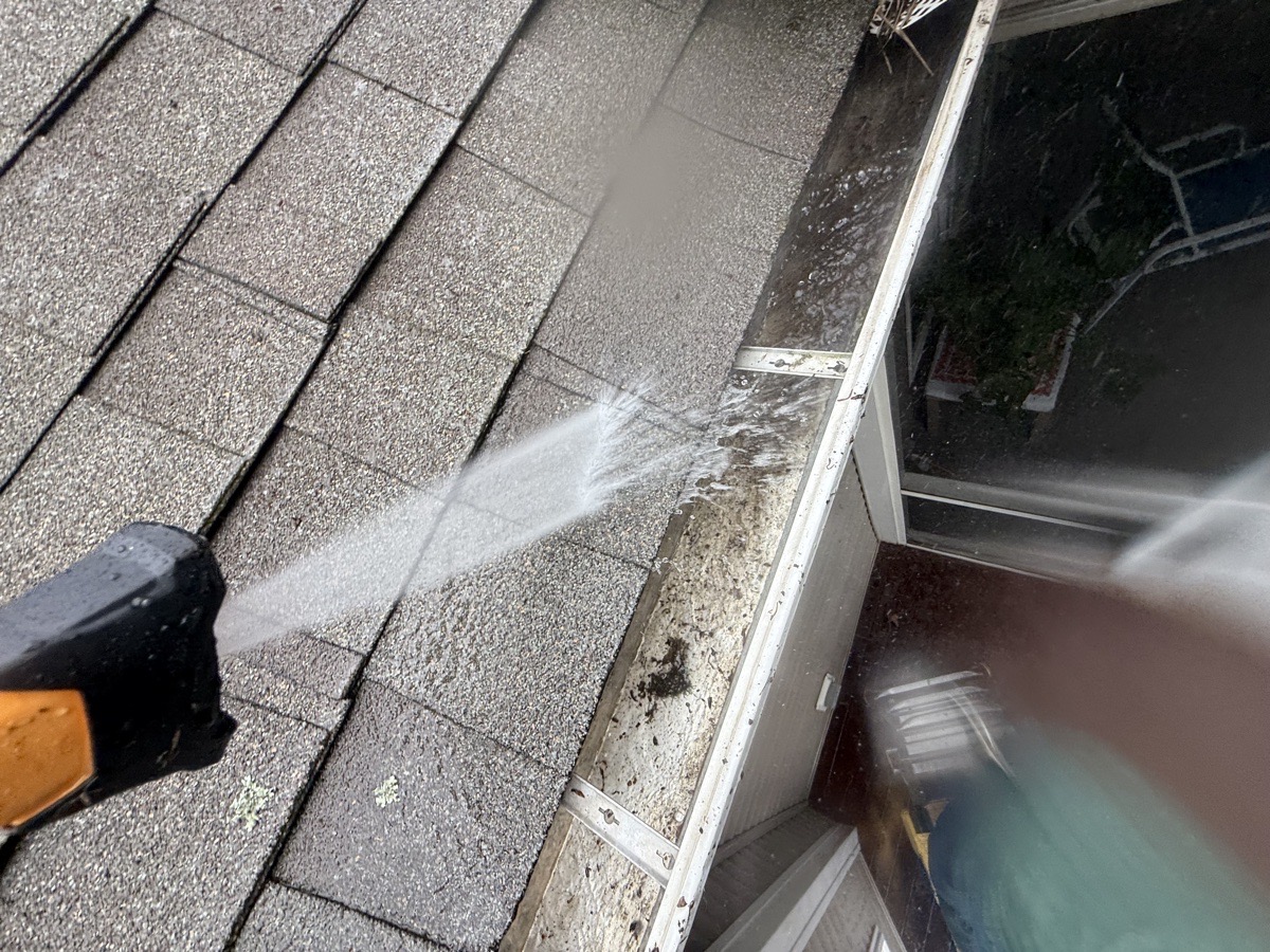 Exterior House Cleaning & Restoration — Ruvym Dobrovolskyi
