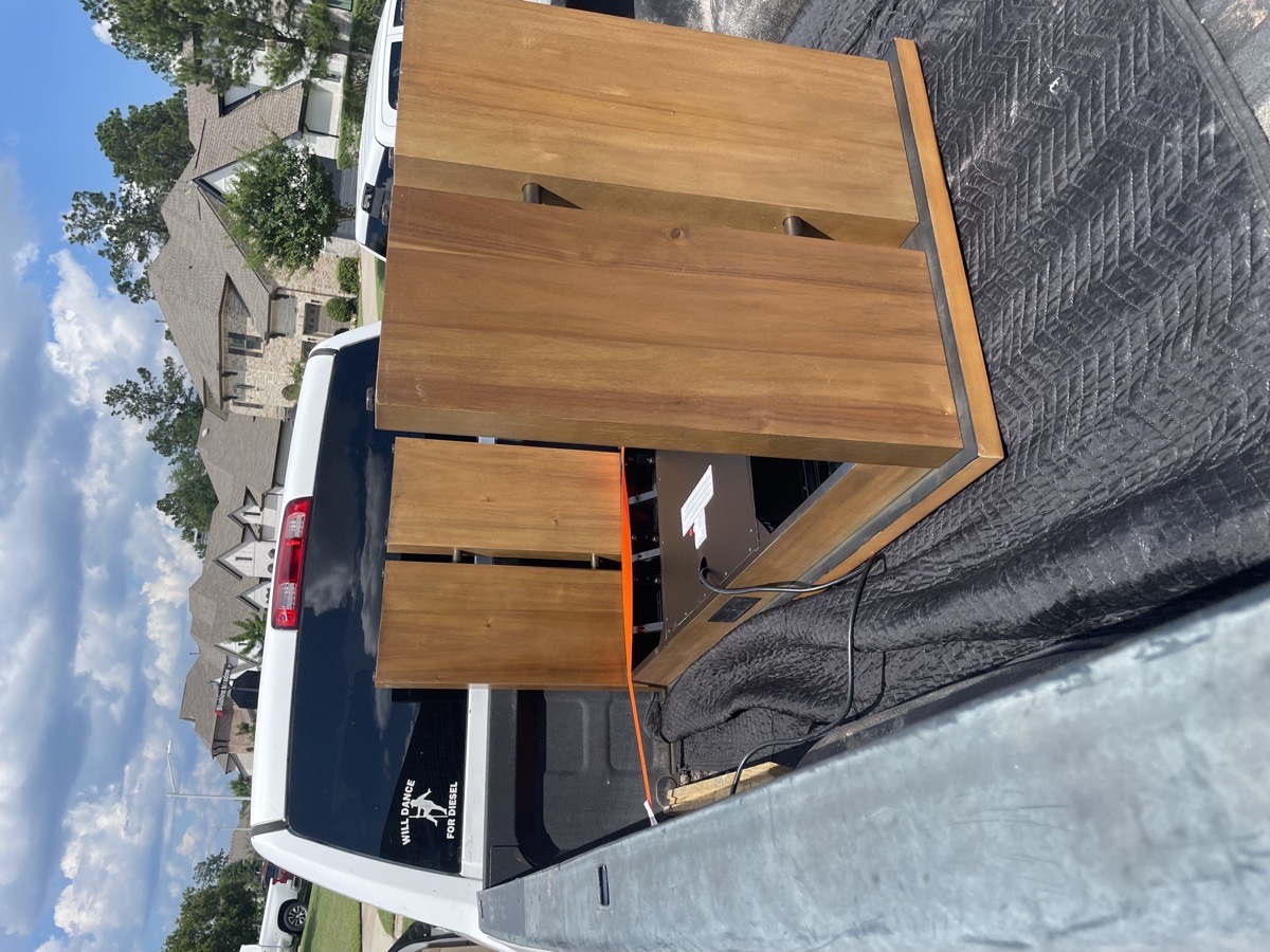 Junk in the Trunk, Junkies — Willie Whisenhunt 