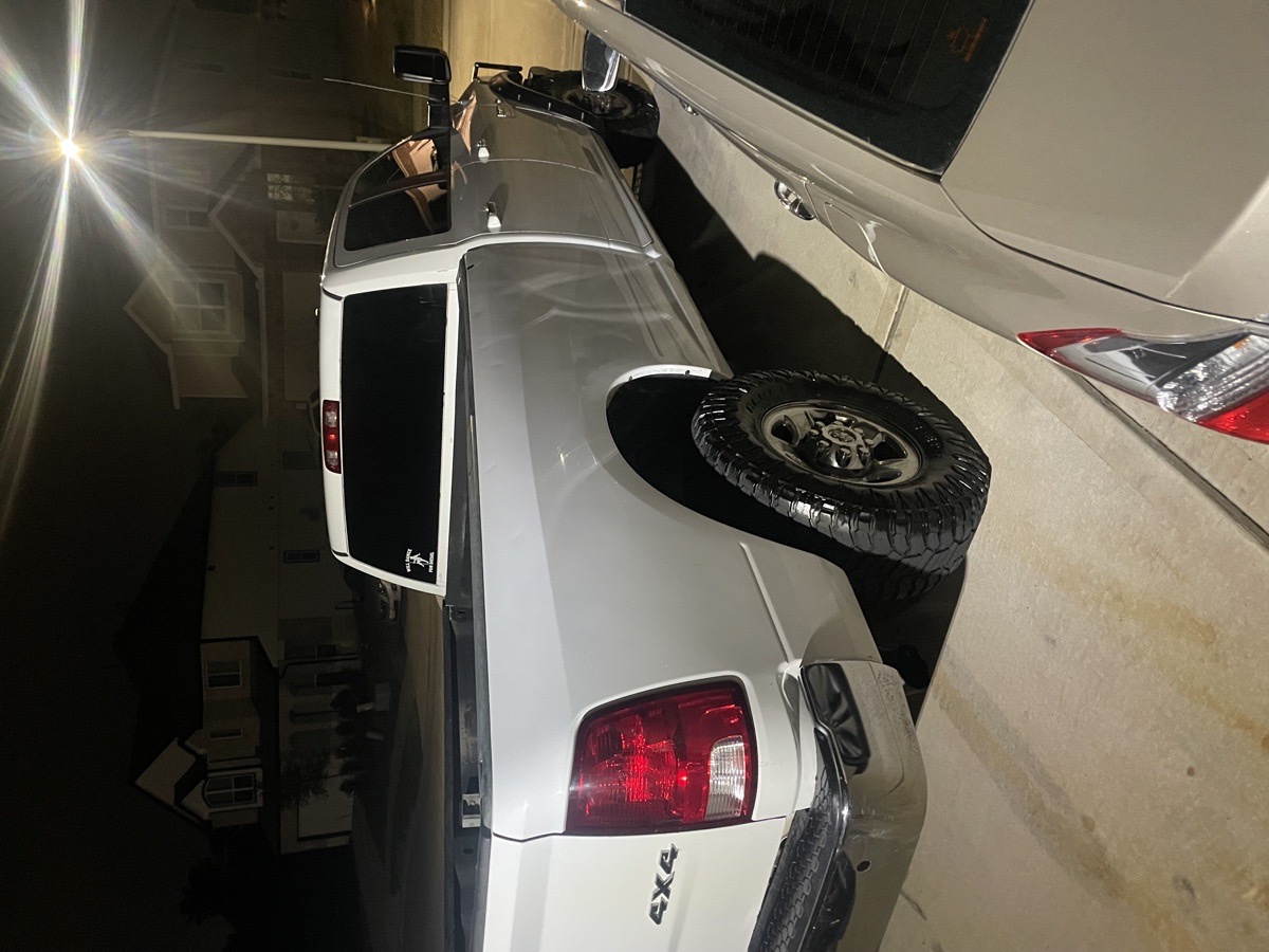 Junk in the Trunk, Junkies — Willie Whisenhunt 