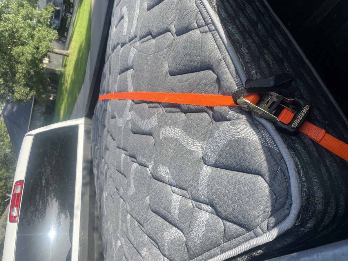 Junk in the Trunk, Junkies — Willie Whisenhunt 