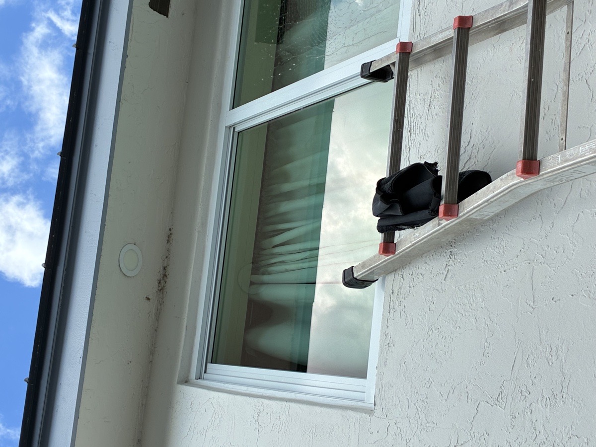 exterior cleaning — High Glass Windows Cleaning 