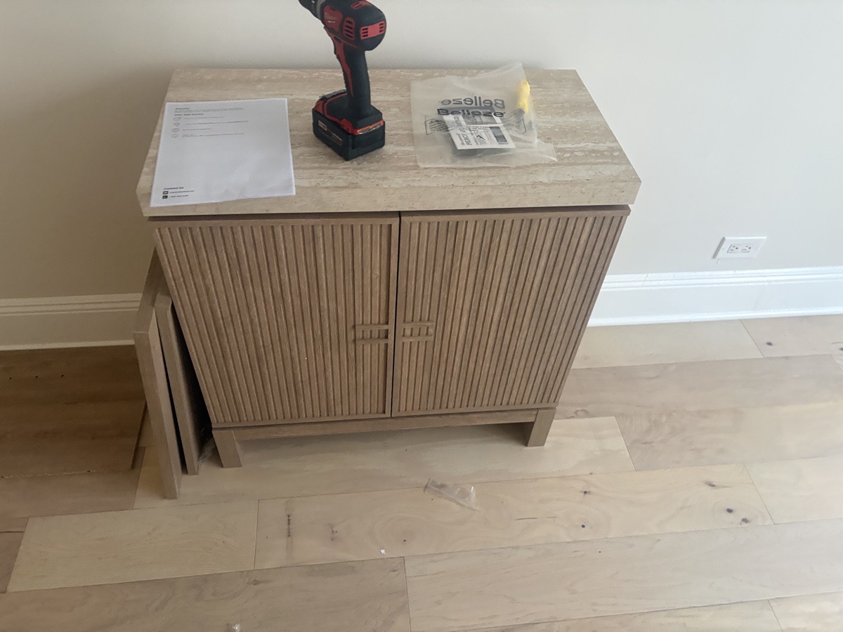 tv mounting — Momo