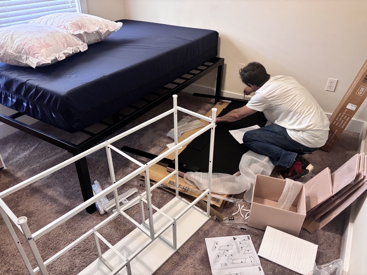 University of Alabama Move In — Nicholas Shunk