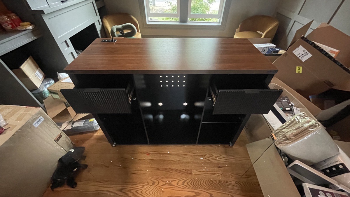 Furniture Assembly — Cartan