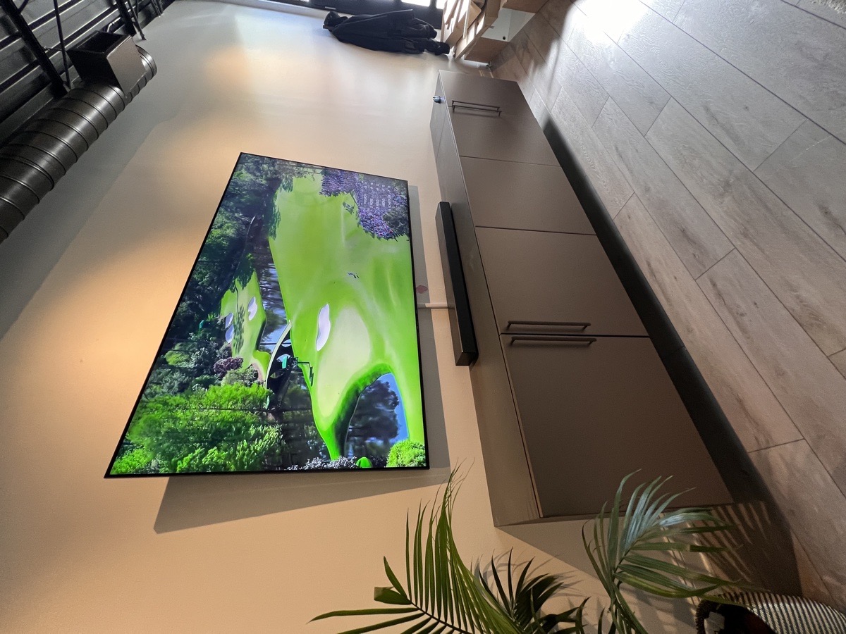 Entertainment center — Vladimir Moncada