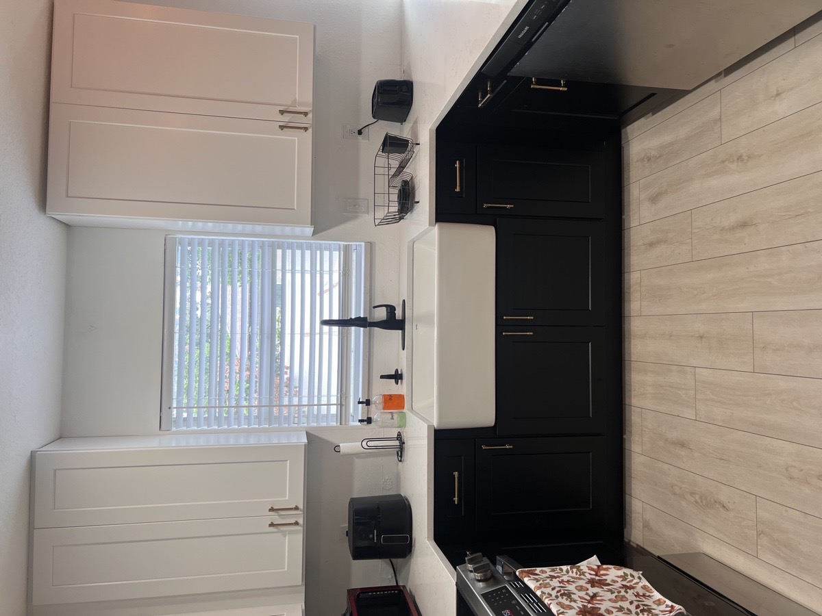 kitchen remodeling — Vladimir Moncada