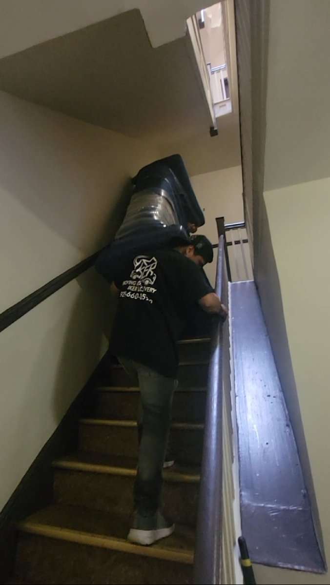 Professional Moving & Furniture Protection — Juan Alberto Santiago