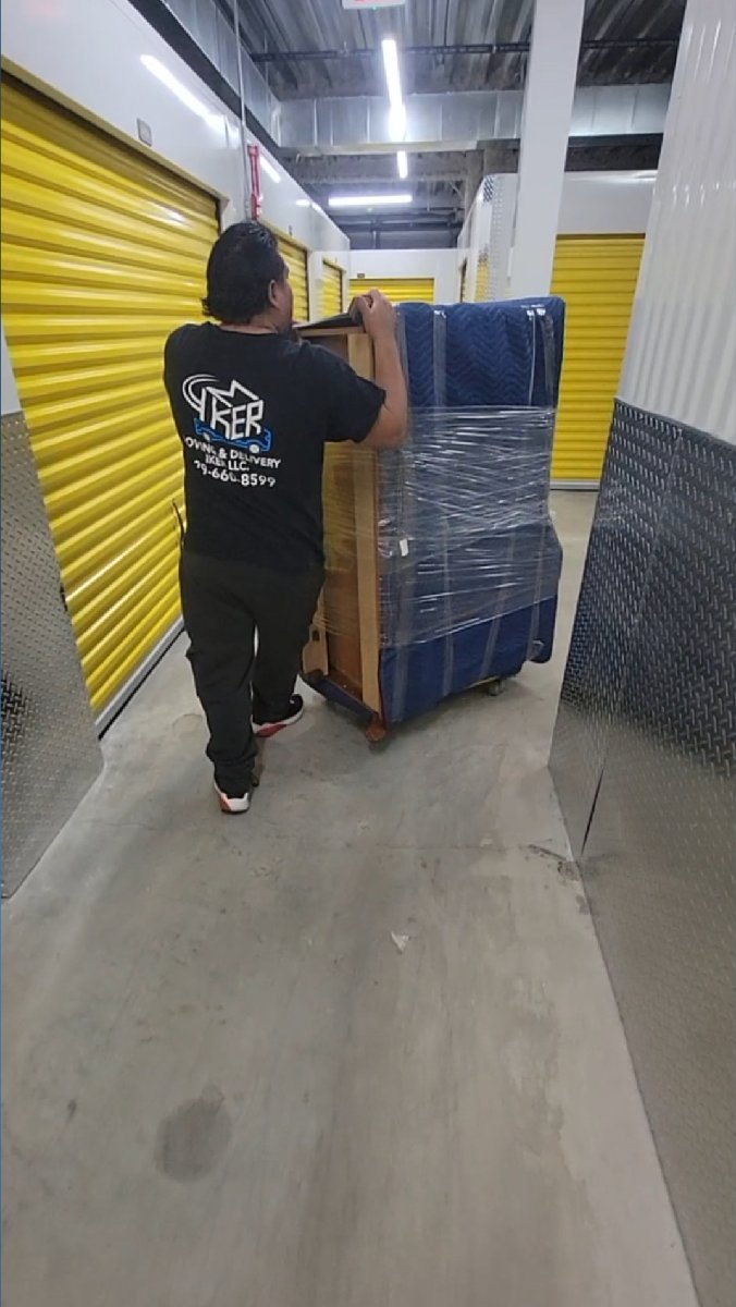 Professional Moving & Furniture Protection — Juan Alberto Santiago